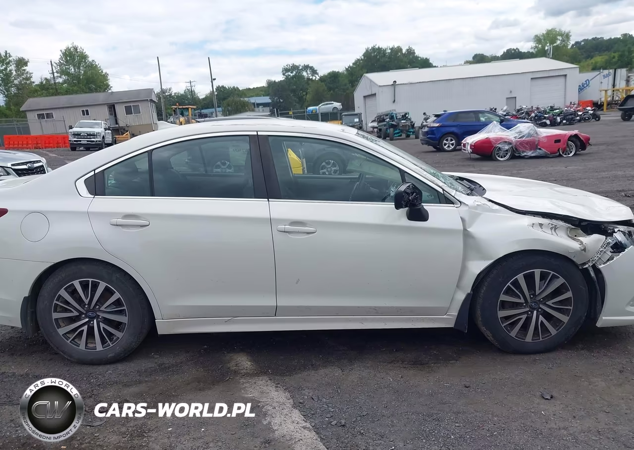 2018 Subaru Legacy 2.5I Premium VIN:4S3BNAC61J3035081 - 13