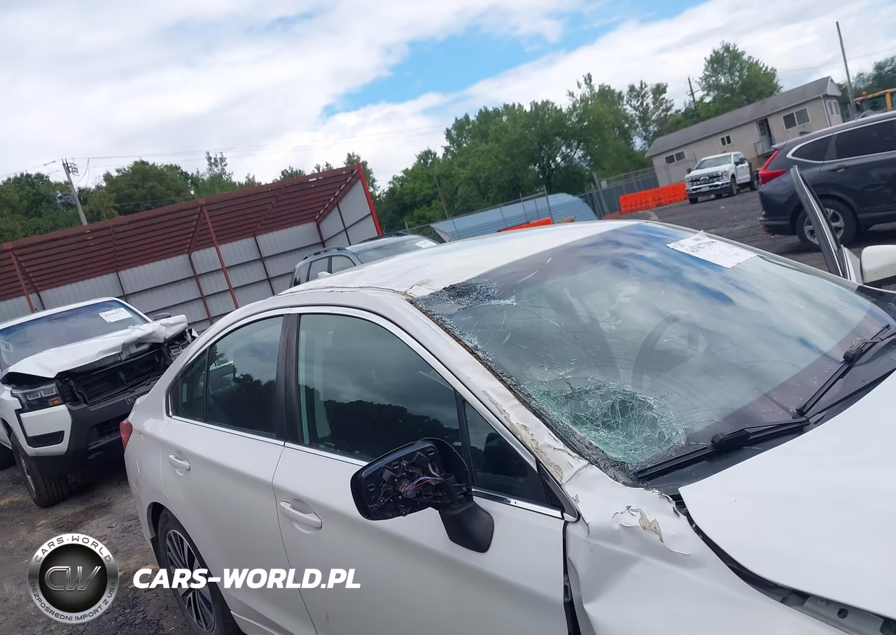 2018 Subaru Legacy 2.5I Premium VIN:4S3BNAC61J3035081 - 18