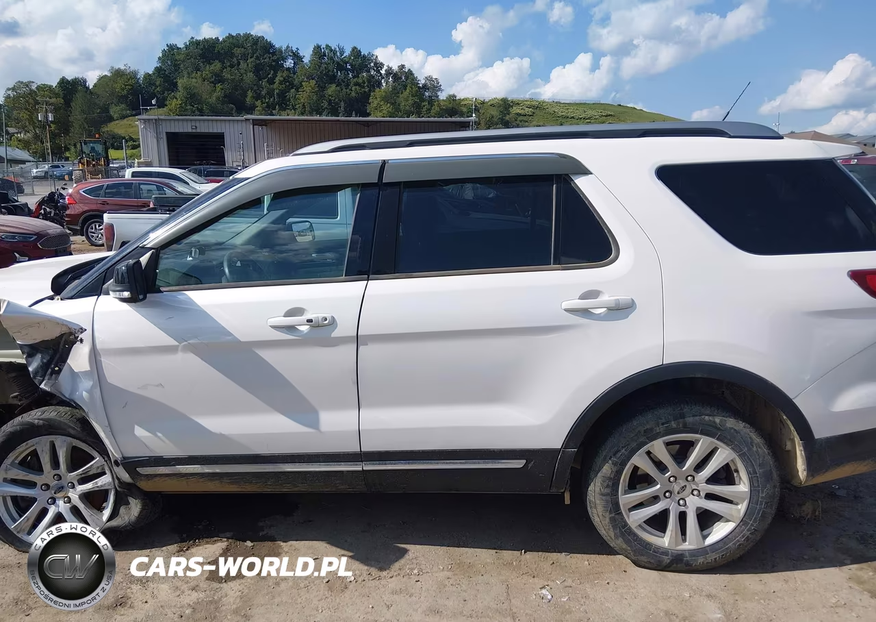 2018 Ford Explorer Xlt VIN:1FM5K8D86JGB81463 - 14