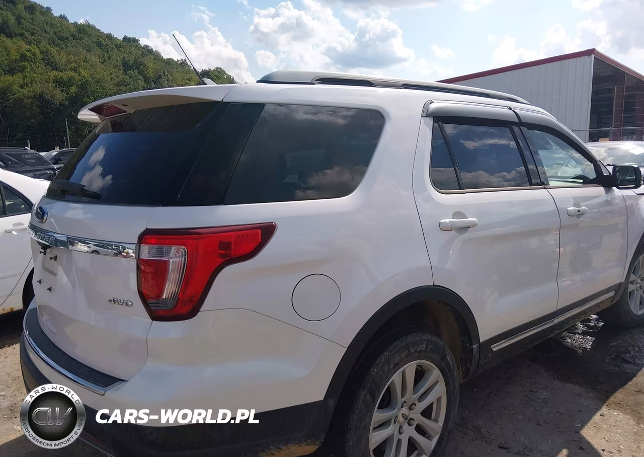 2018 Ford Explorer Xlt VIN:1FM5K8D86JGB81463 - 4