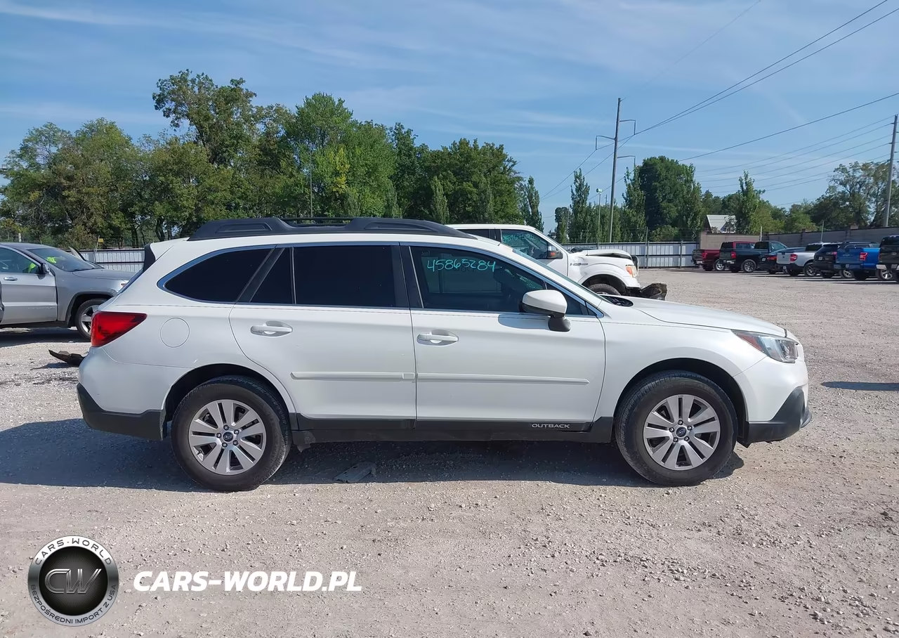 2019 Subaru Outback 2.5I Premium VIN:4S4BSAFC5K3276973 - 14