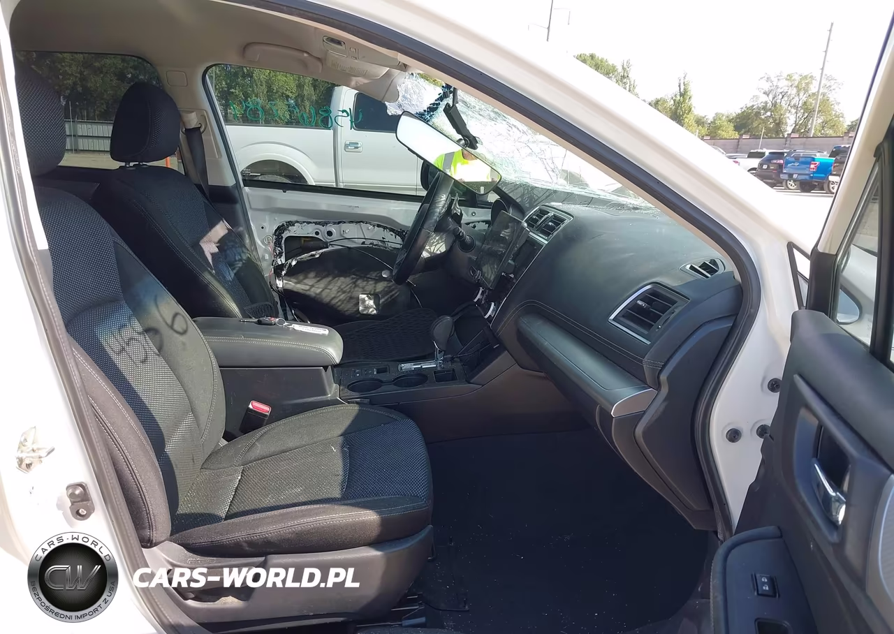2019 Subaru Outback 2.5I Premium VIN:4S4BSAFC5K3276973 - 5