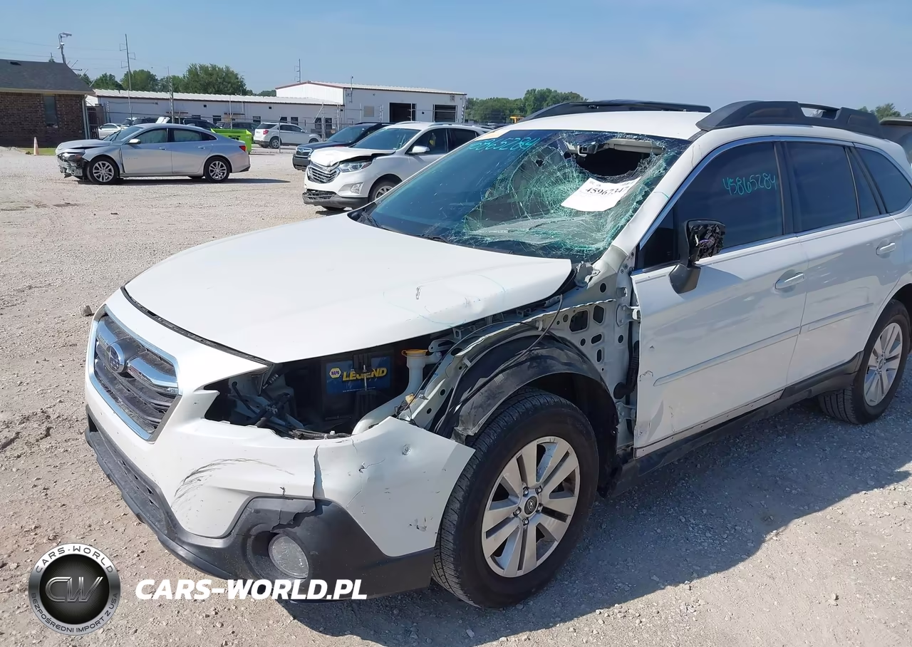 2019 Subaru Outback 2.5I Premium VIN:4S4BSAFC5K3276973 - 6