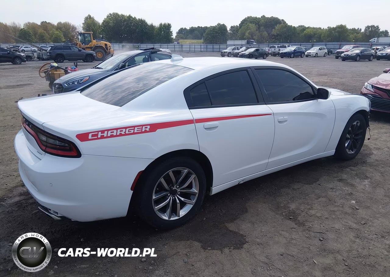 2016 Dodge Charger Sxt VIN:2C3CDXHGXGH350936 - 4