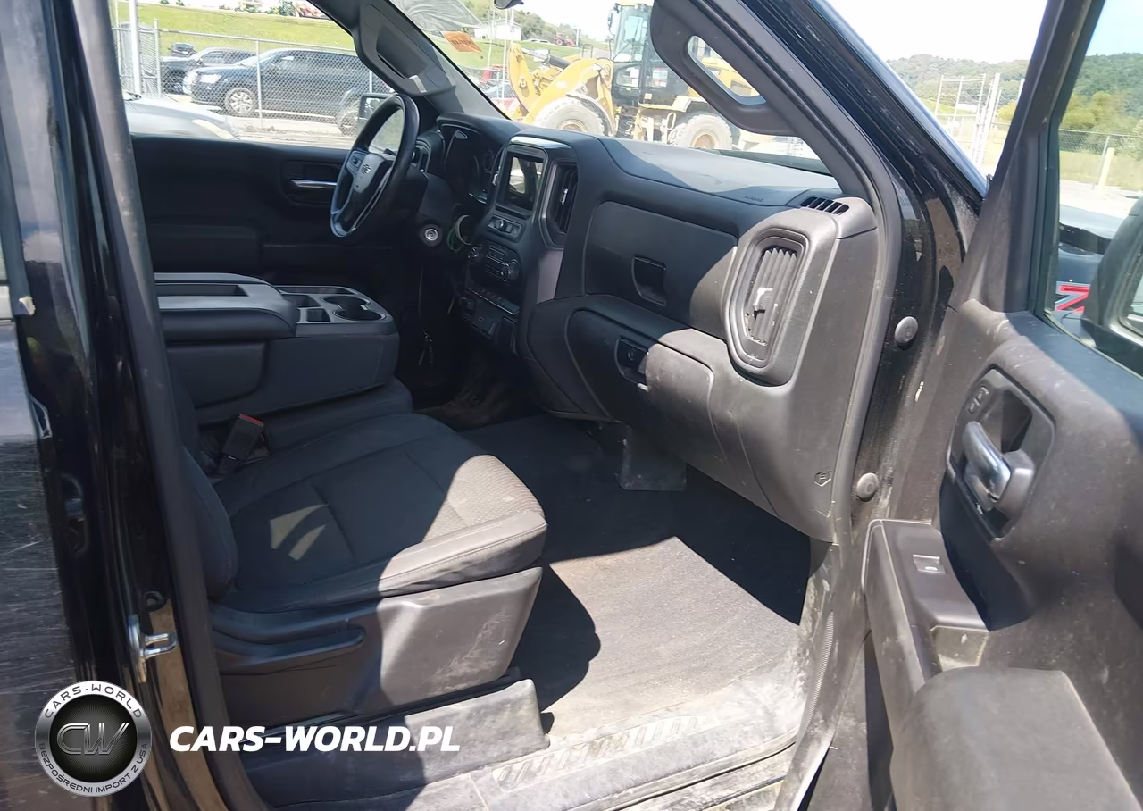 2019 Chevrolet Silverado 1500 Custom Trail Boss VIN:3GCPYCEF8KG145677 - 5
