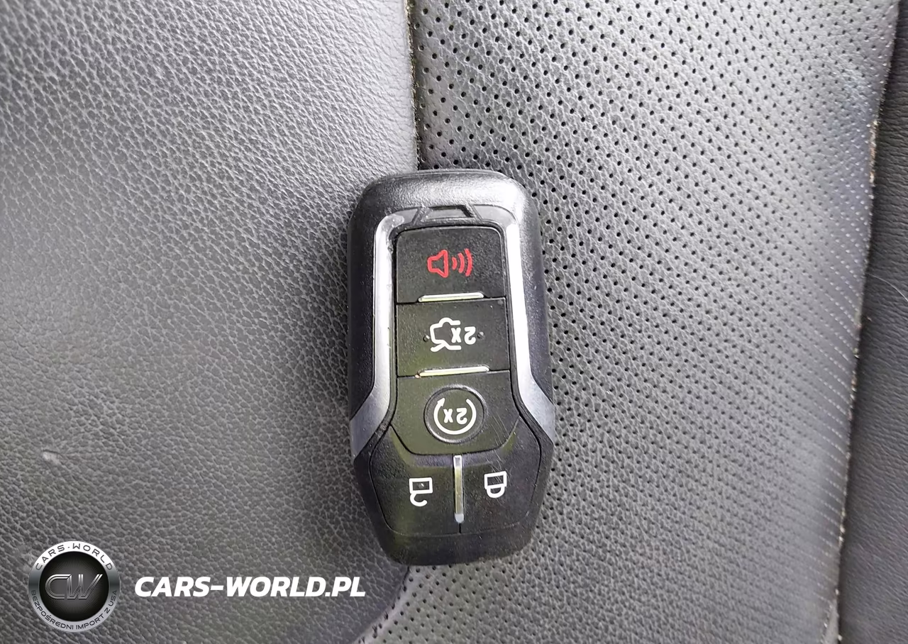 2015 Ford Fusion Titanium VIN:3FA6P0K96FR111703 - 11