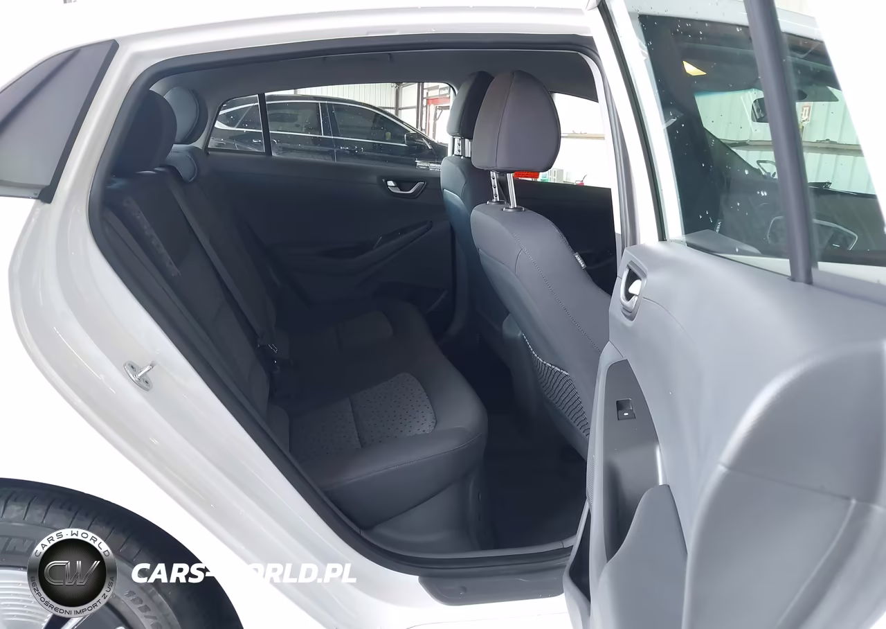 2018 Hyundai Ioniq Hybrid Blue VIN:KMHC65LCXJU100398 - 8