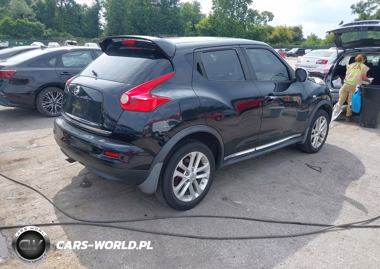 2011 Nissan Juke S VIN:JN8AF5MR0BT014866 - 4