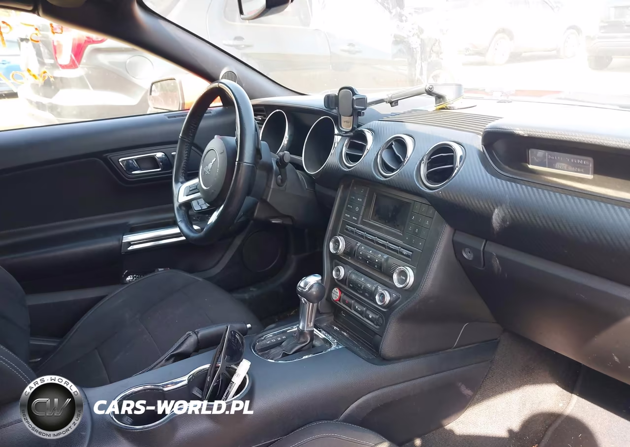 2016 Ford Mustang V6 VIN:1FATP8EM2G5251768 - 5