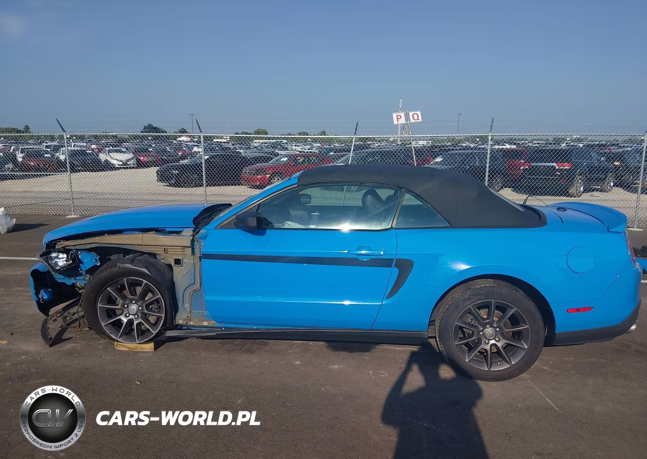 2011 Ford Mustang V6 Premium VIN:1ZVBP8EM4B5144782 - 13
