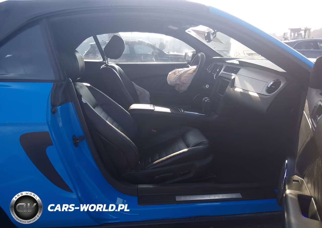 2011 Ford Mustang V6 Premium VIN:1ZVBP8EM4B5144782 - 3