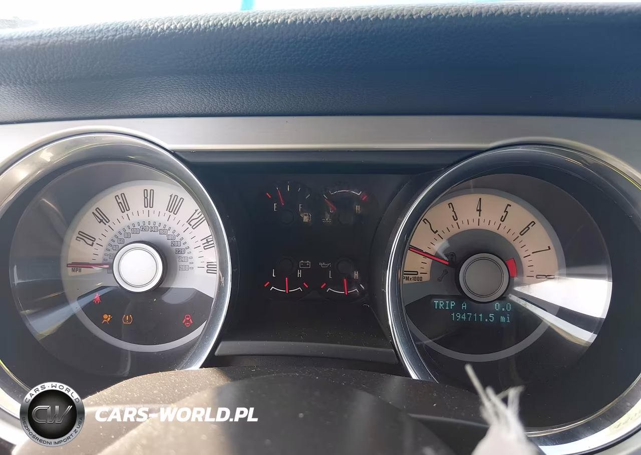 2011 Ford Mustang V6 Premium VIN:1ZVBP8EM4B5144782 - 5