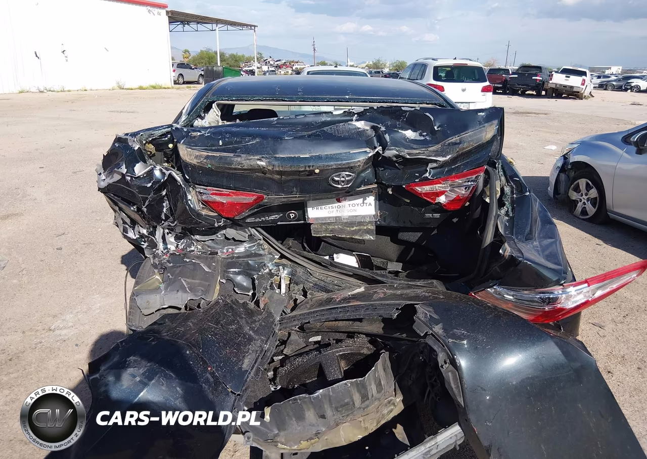 2015 Toyota Camry Se VIN:4T1BF1FK8FU492800 - 16