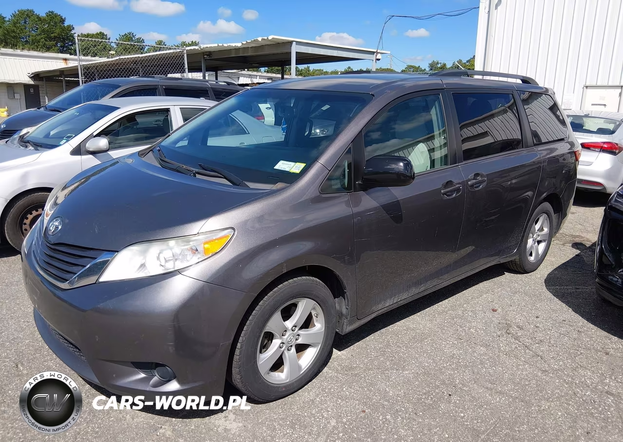 2017 Toyota Sienna Le 8 Passenger VIN:5TDKZ3DC4HS824628 - 2