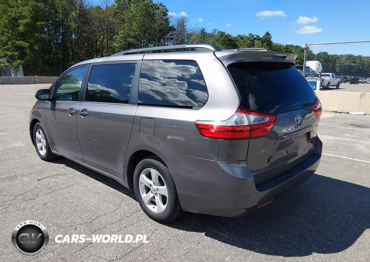 2017 Toyota Sienna Le 8 Passenger VIN:5TDKZ3DC4HS824628 - 3
