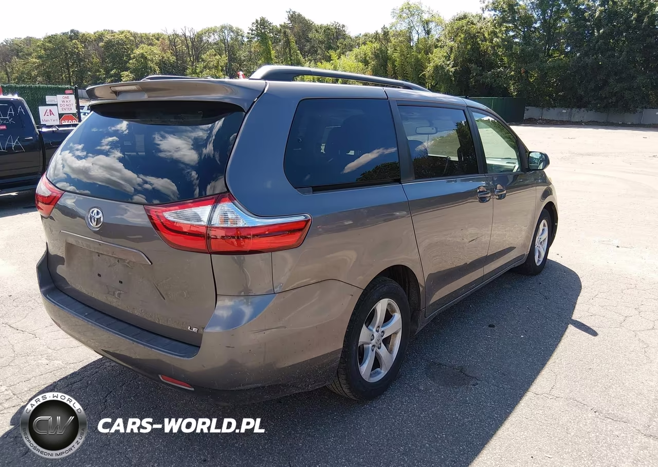 2017 Toyota Sienna Le 8 Passenger VIN:5TDKZ3DC4HS824628 - 4