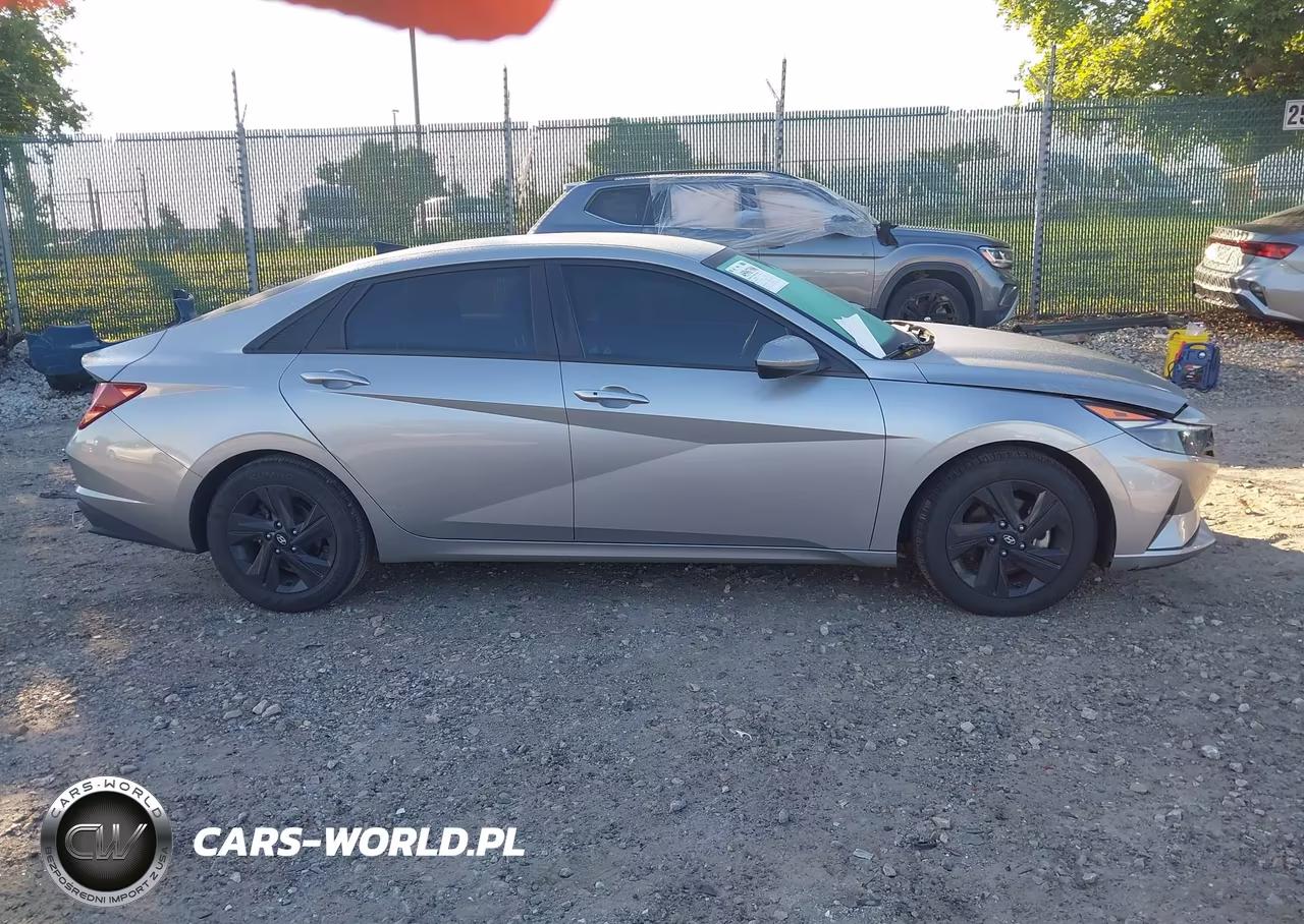 2022 Hyundai Elantra Sel VIN:5NPLS4AG0NH071929 - 13