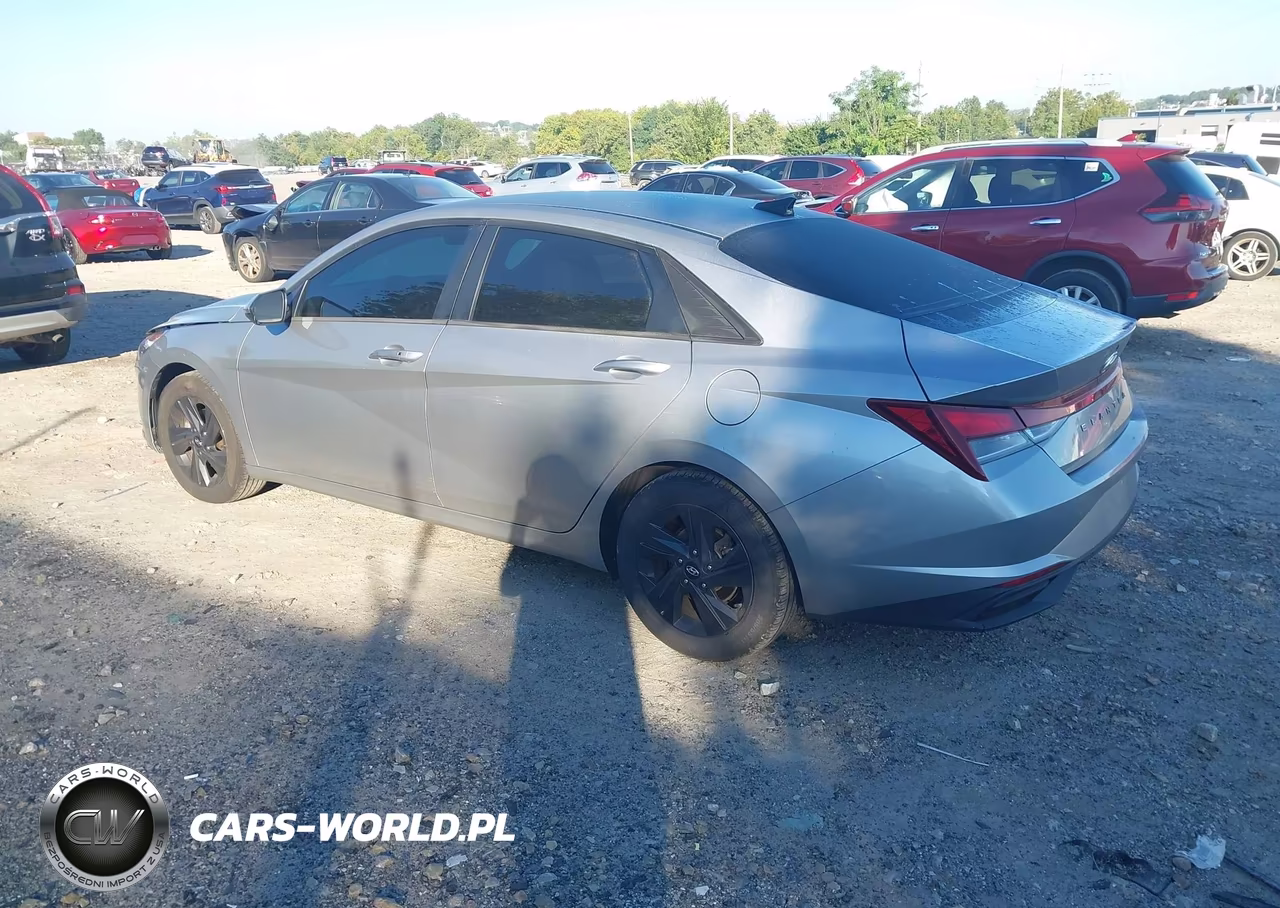 2022 Hyundai Elantra Sel VIN:5NPLS4AG0NH071929 - 3
