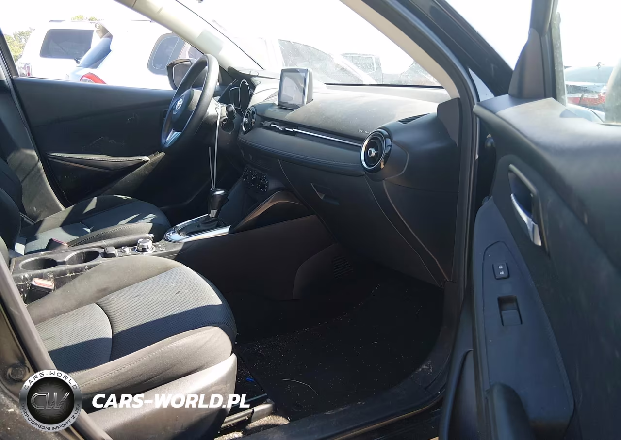 2017 Toyota Yaris Ia VIN:3MYDLBYV0HY158507 - 5