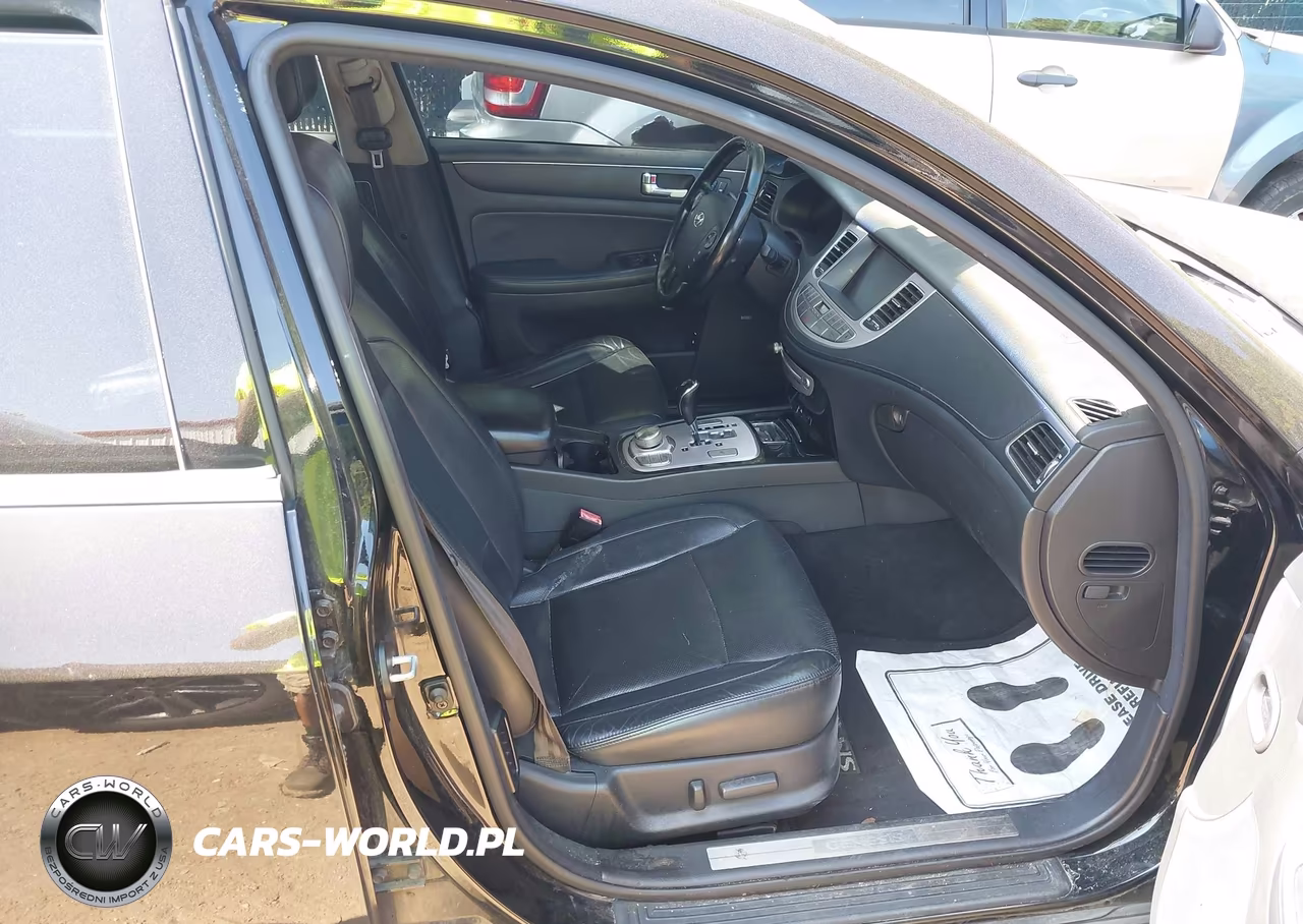 2012 Hyundai Genesis 3.8 VIN:KMHGC4DD0CU170684 - 5