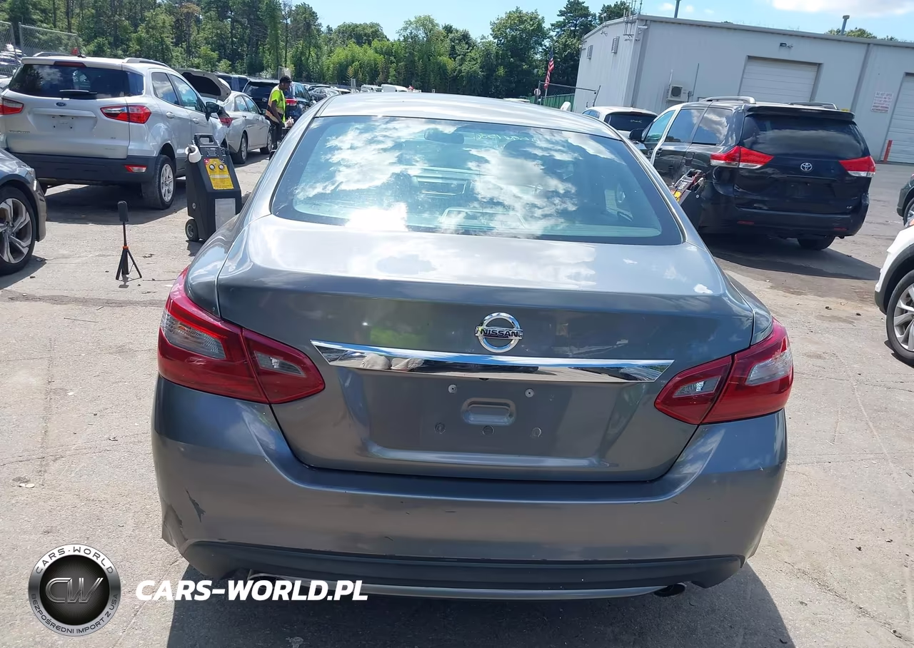 2018 Nissan Altima 2.5 S VIN:1N4AL3AP6JC277184 - 17