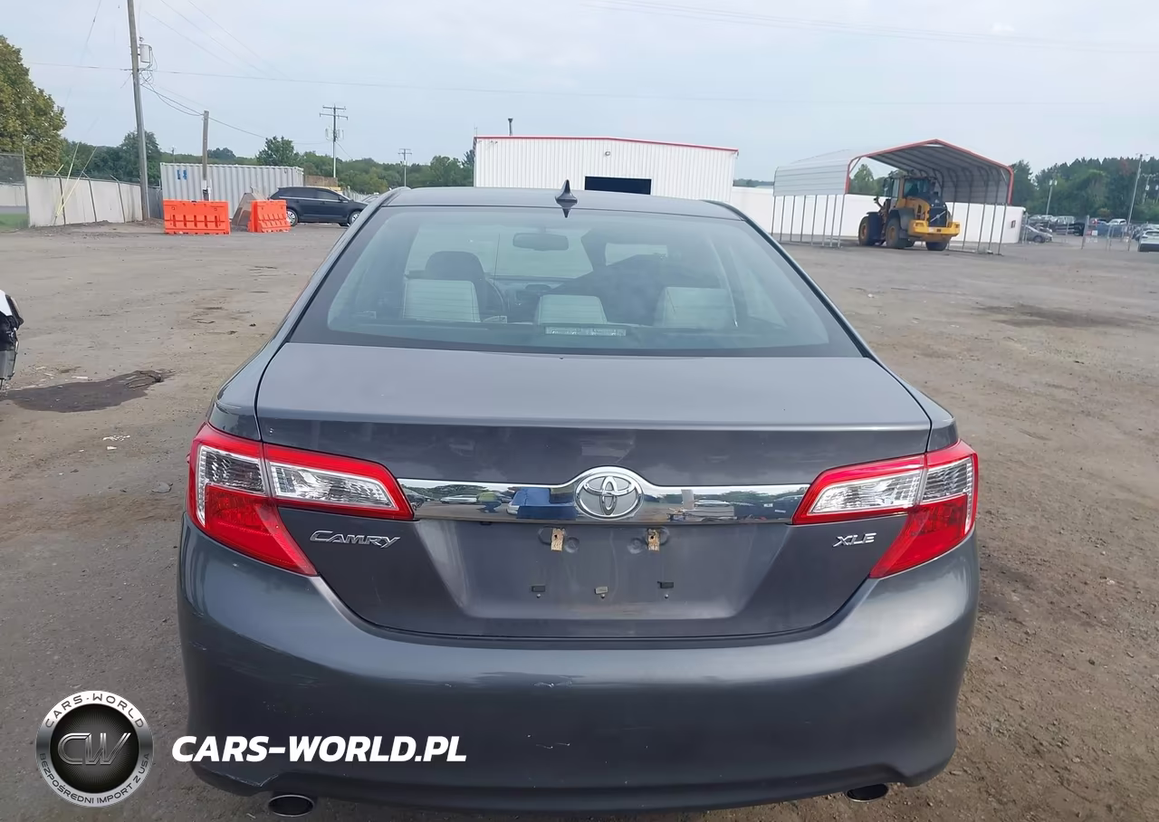 2014 Toyota Camry Xle V6 VIN:4T1BK1FK1EU551972 - 17