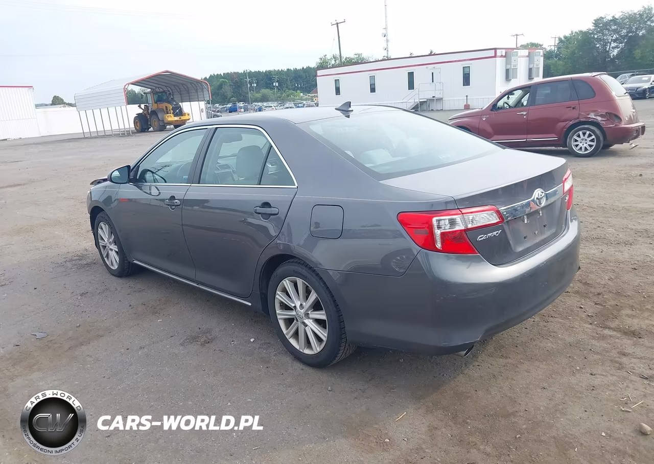 2014 Toyota Camry Xle V6 VIN:4T1BK1FK1EU551972 - 3