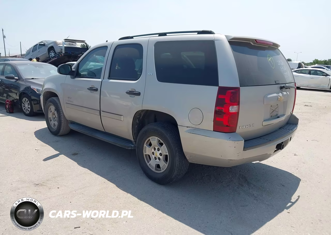 2007 Chevrolet Tahoe Ls VIN:1GNFC13027R270329 - 3