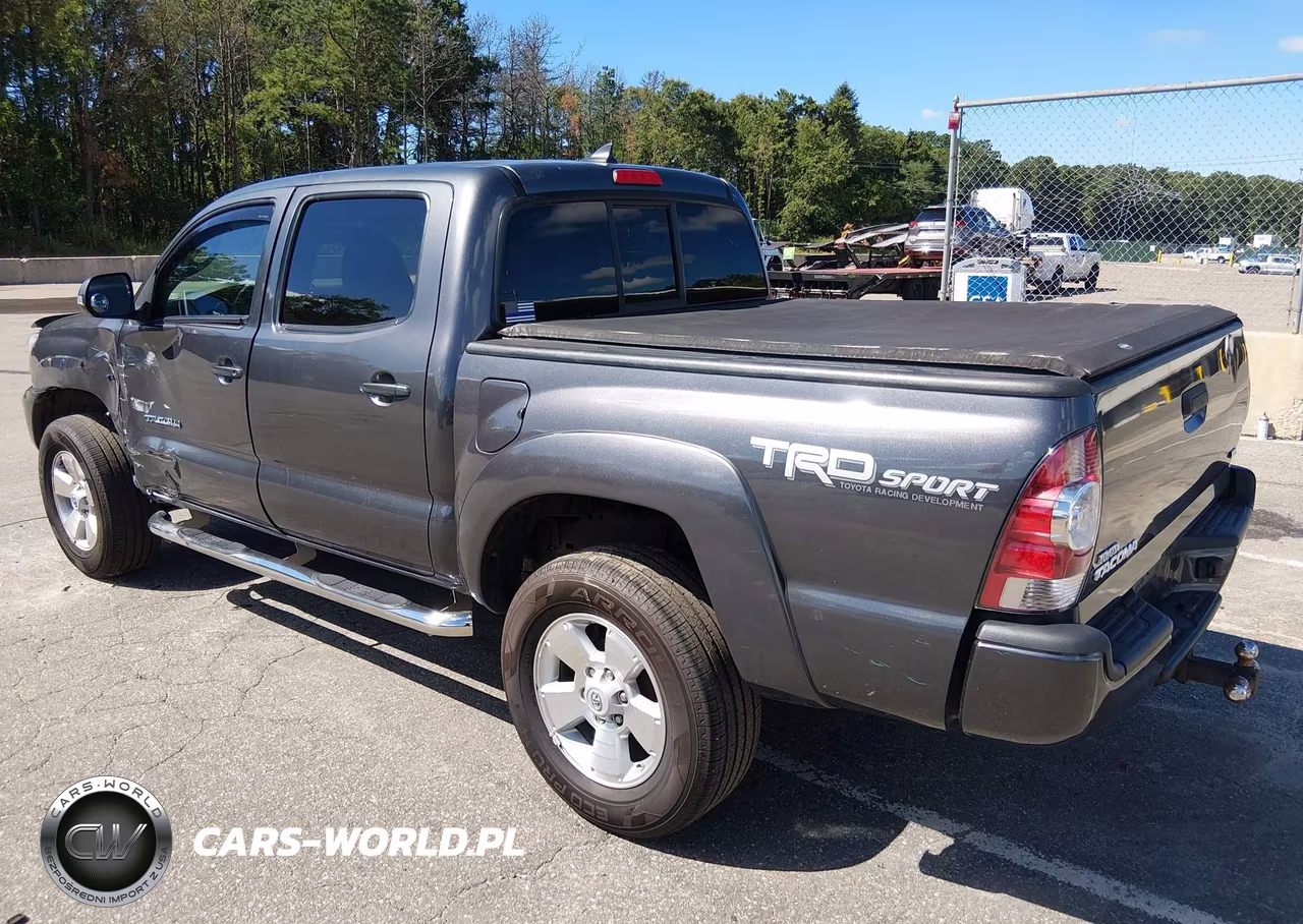 2014 Toyota Tacoma Base V6 VIN:3TMLU4EN2EM157840 - 3