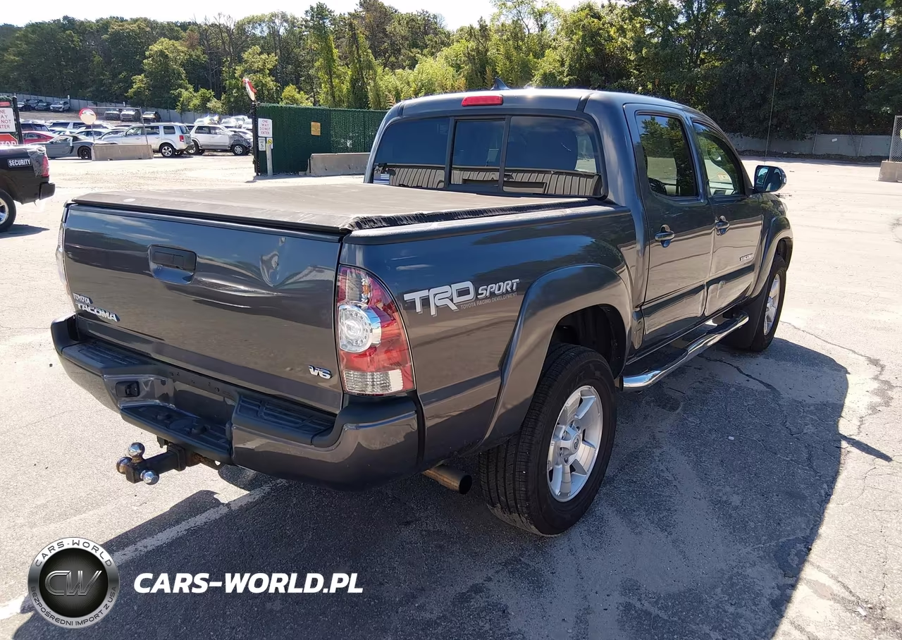 2014 Toyota Tacoma Base V6 VIN:3TMLU4EN2EM157840 - 4