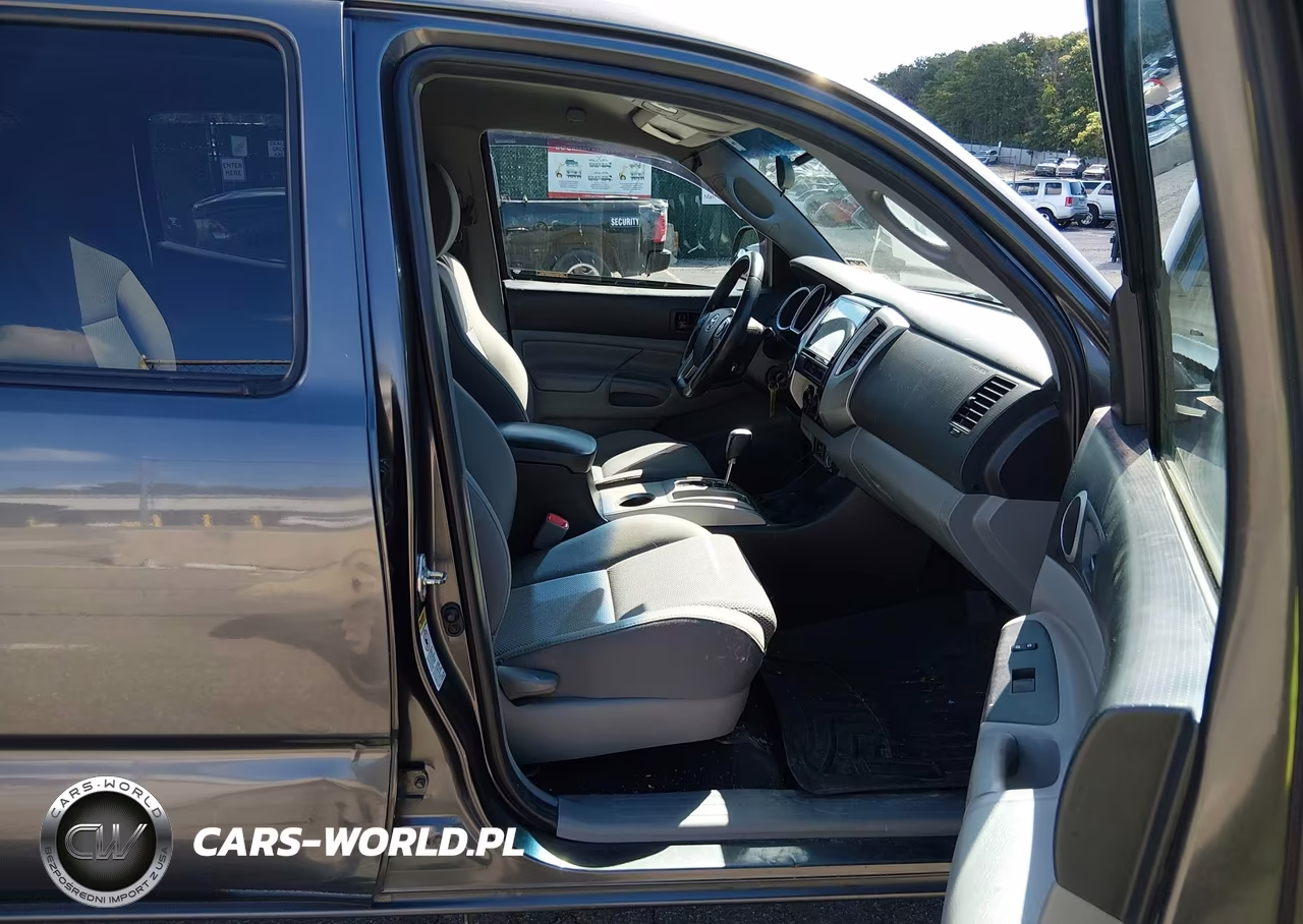 2014 Toyota Tacoma Base V6 VIN:3TMLU4EN2EM157840 - 5