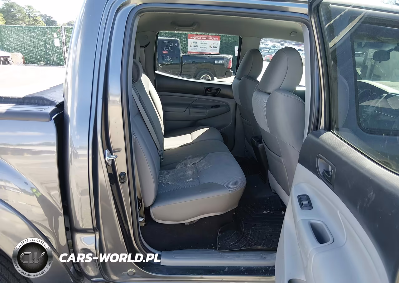 2014 Toyota Tacoma Base V6 VIN:3TMLU4EN2EM157840 - 8