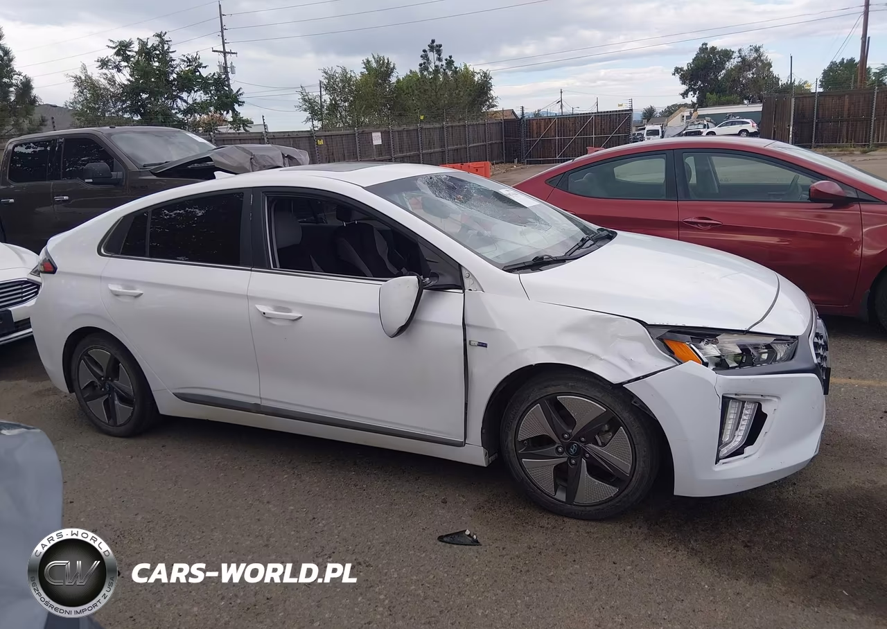 2020 Hyundai Ioniq Hybrid Sel VIN:KMHC85LC5LU211874 - 13