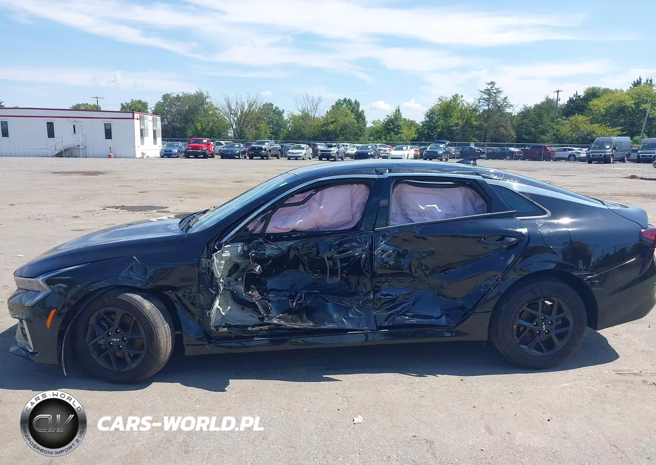 2025 Kia K5 Lxs VIN:KNAG24J73S5289986 - 15