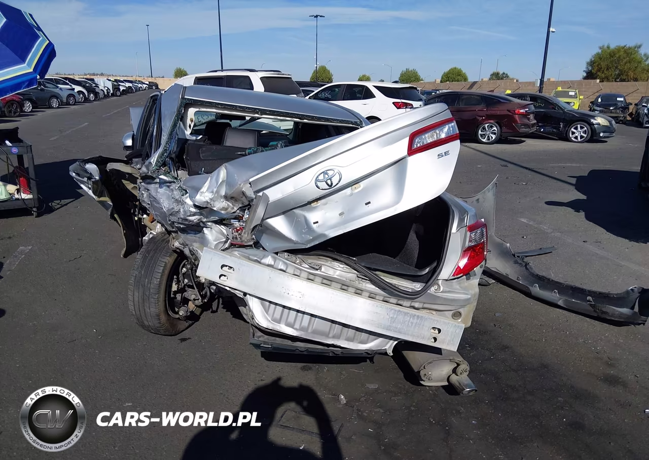 2014 Toyota Camry Se VIN:4T1BF1FK4EU449859 - 17