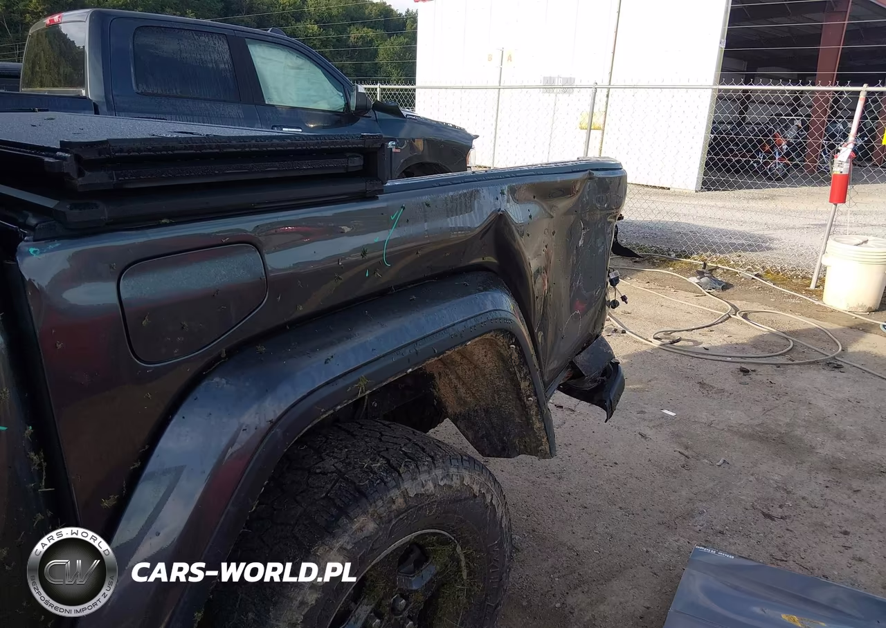 2022 Jeep Gladiator Sport S 4X4 VIN:1C6JJTAM2NL153819 - 18