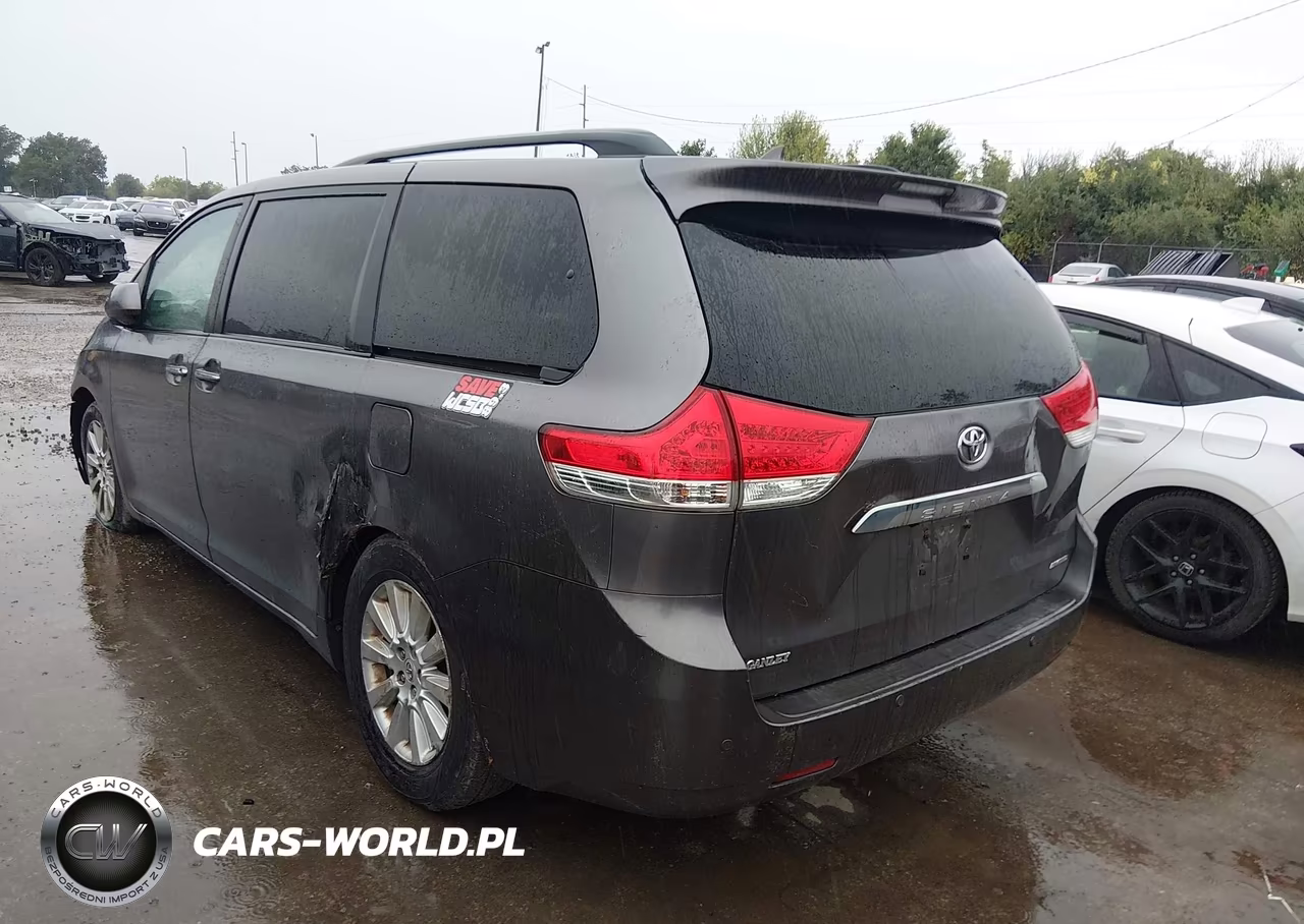 2011 Toyota Sienna Limited V6 VIN:5TDYK3DC4BS104591 - 3