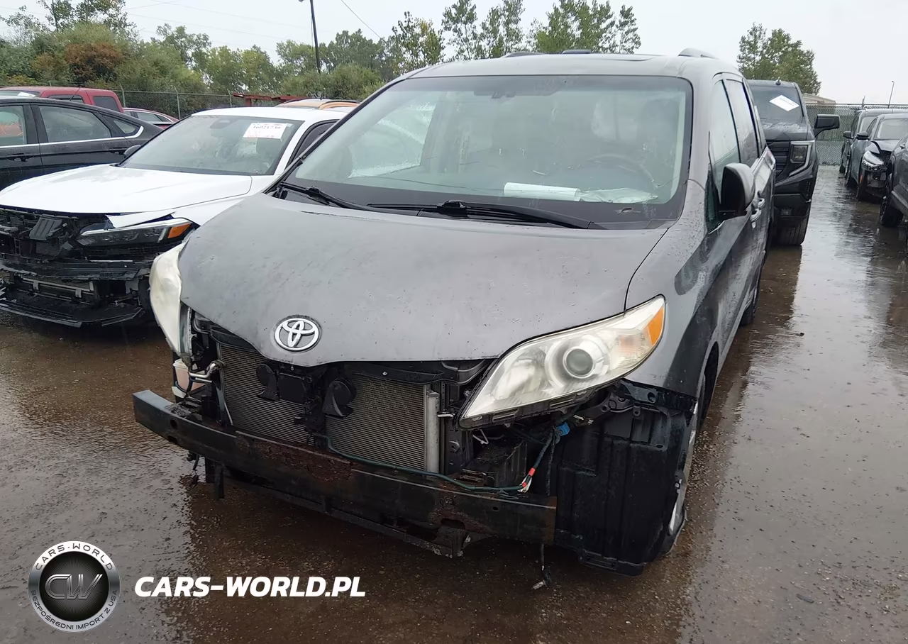2011 Toyota Sienna Limited V6 VIN:5TDYK3DC4BS104591 - 6