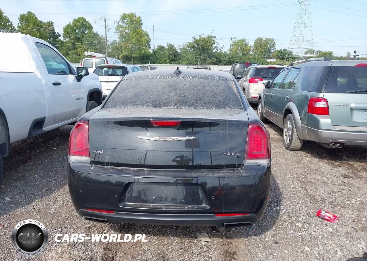 2016 Chrysler 300 300S Alloy Edition VIN:2C3CCAGG5GH283101 - 17