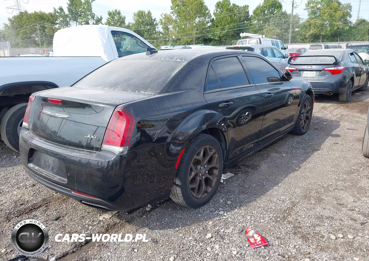 2016 Chrysler 300 300S Alloy Edition VIN:2C3CCAGG5GH283101 - 4