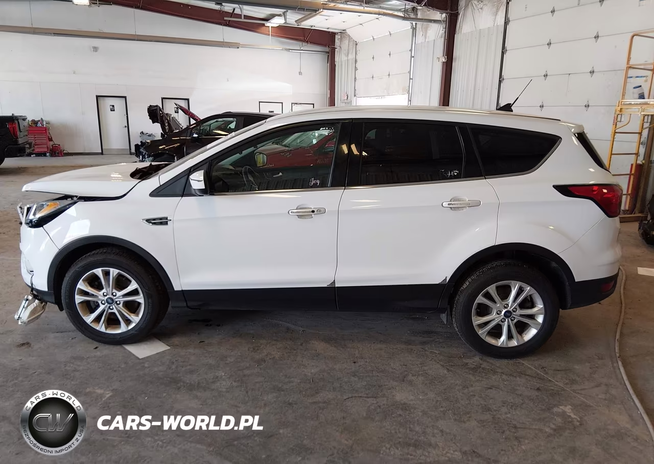 2019 Ford Escape Se VIN:1FMCU9GD2KUB39388 - 14