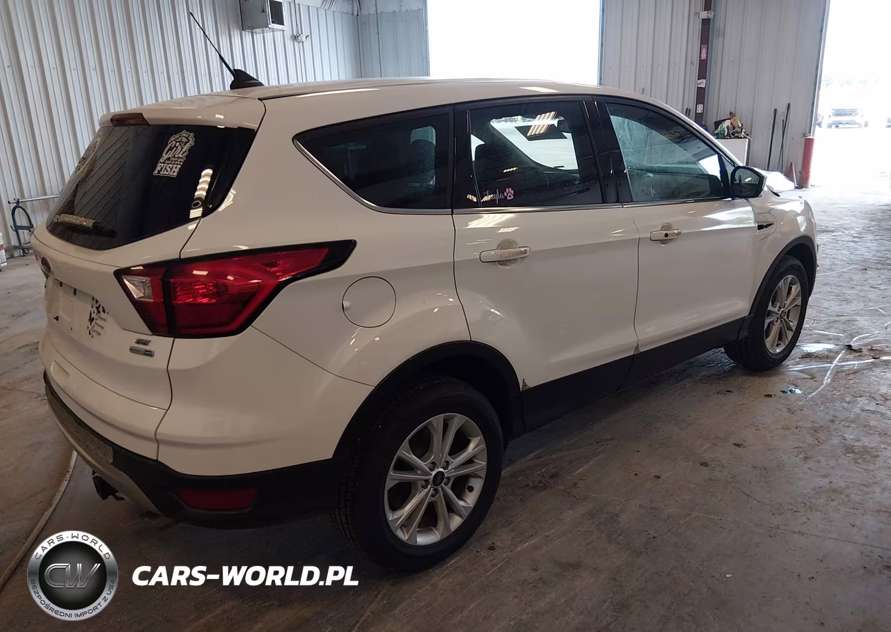 2019 Ford Escape Se VIN:1FMCU9GD2KUB39388 - 4