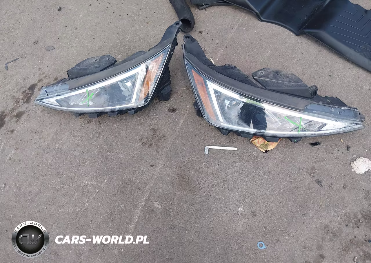 2020 Hyundai Elantra Sel VIN:5NPD84LF6LH552059 - 12