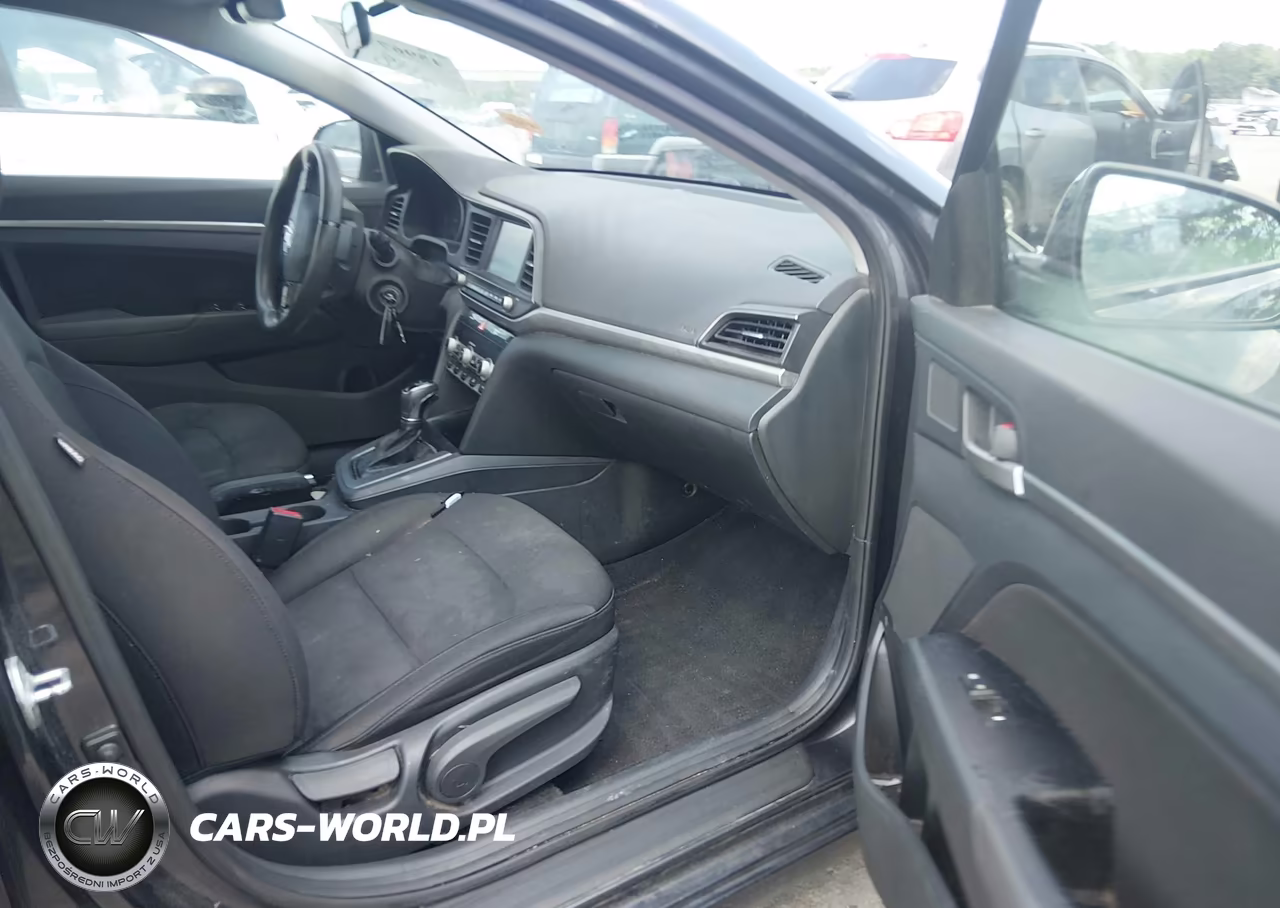 2020 Hyundai Elantra Sel VIN:5NPD84LF6LH552059 - 5