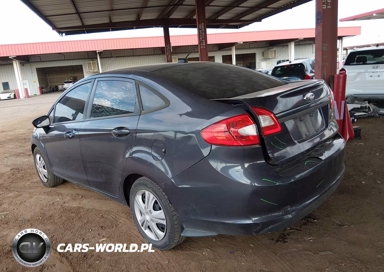 2013 Ford Fiesta S VIN:3FADP4AJ4DM176182 - 13
