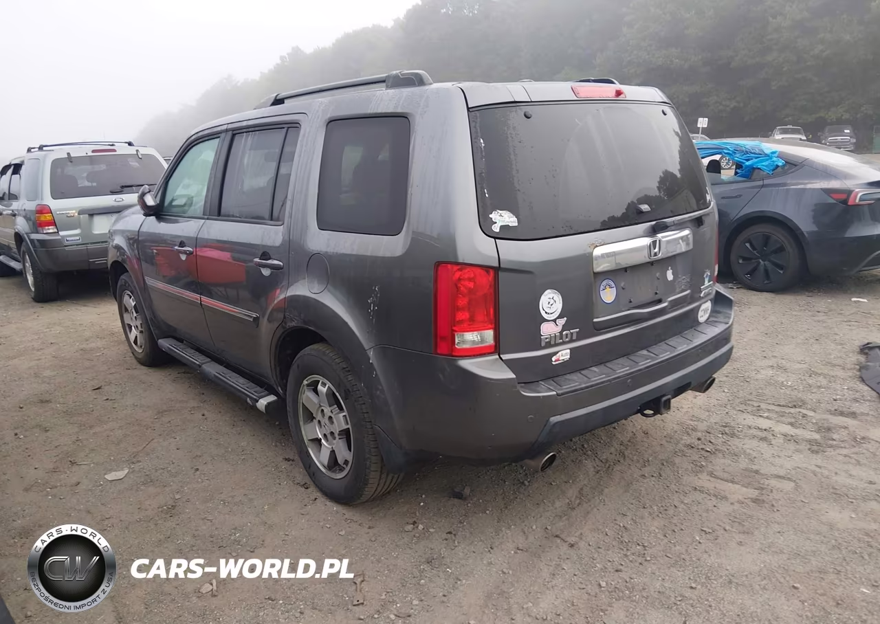 2011 Honda Pilot Touring VIN:5FNYF4H96BB055102 - 3