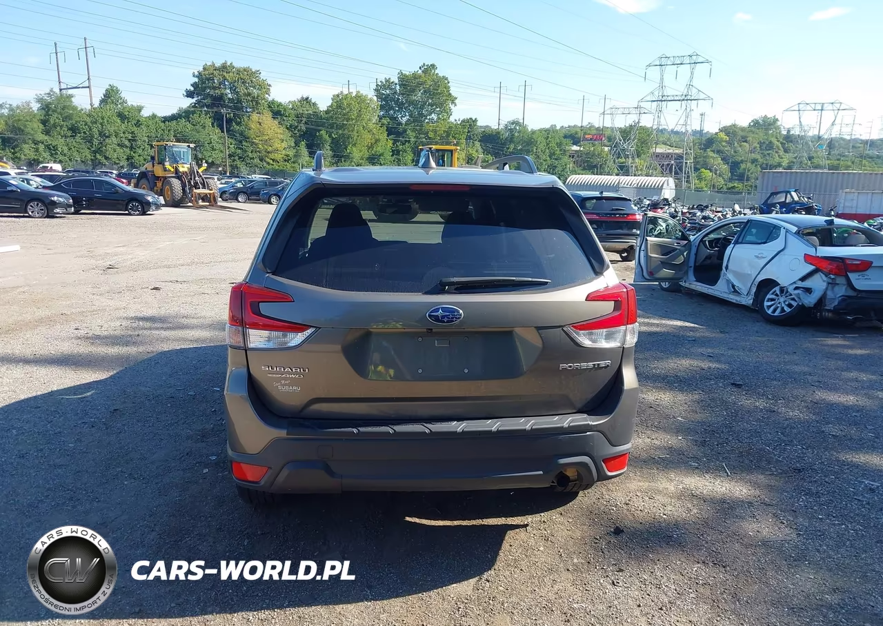 2019 Subaru Forester Premium VIN:JF2SKAEC5KH459493 - 16