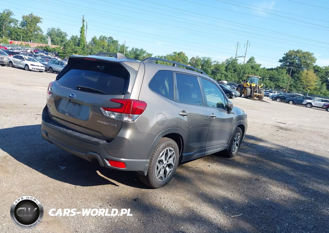 2019 Subaru Forester Premium VIN:JF2SKAEC5KH459493 - 4