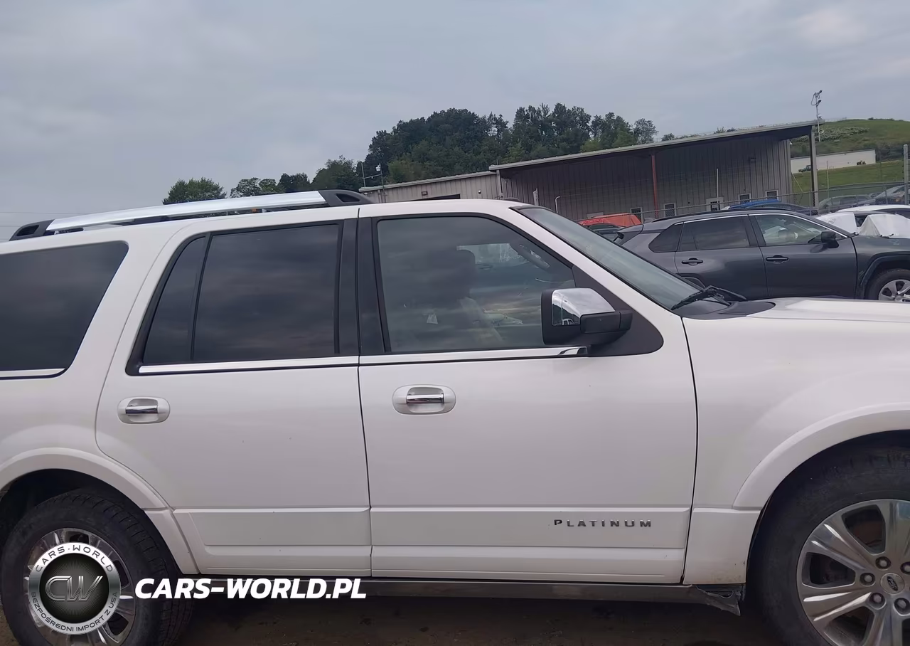 2015 Ford Expedition Platinum VIN:1FMJU1MT0FEF42693 - 14