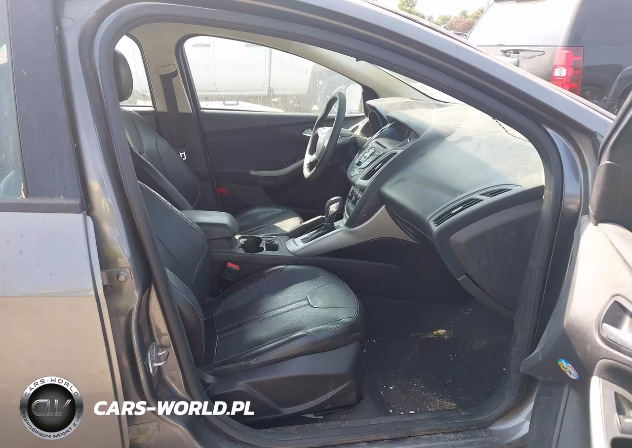 2014 Ford Focus Se VIN:1FADP3F29EL296493 - 5